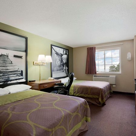 Super 8 By Wyndham Pulaski Luaran gambar