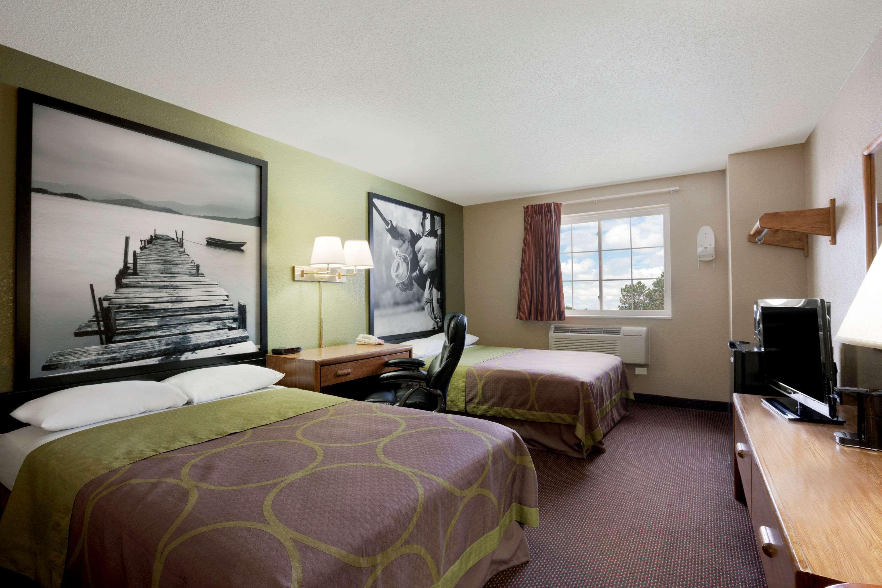 Super 8 By Wyndham Pulaski Luaran gambar