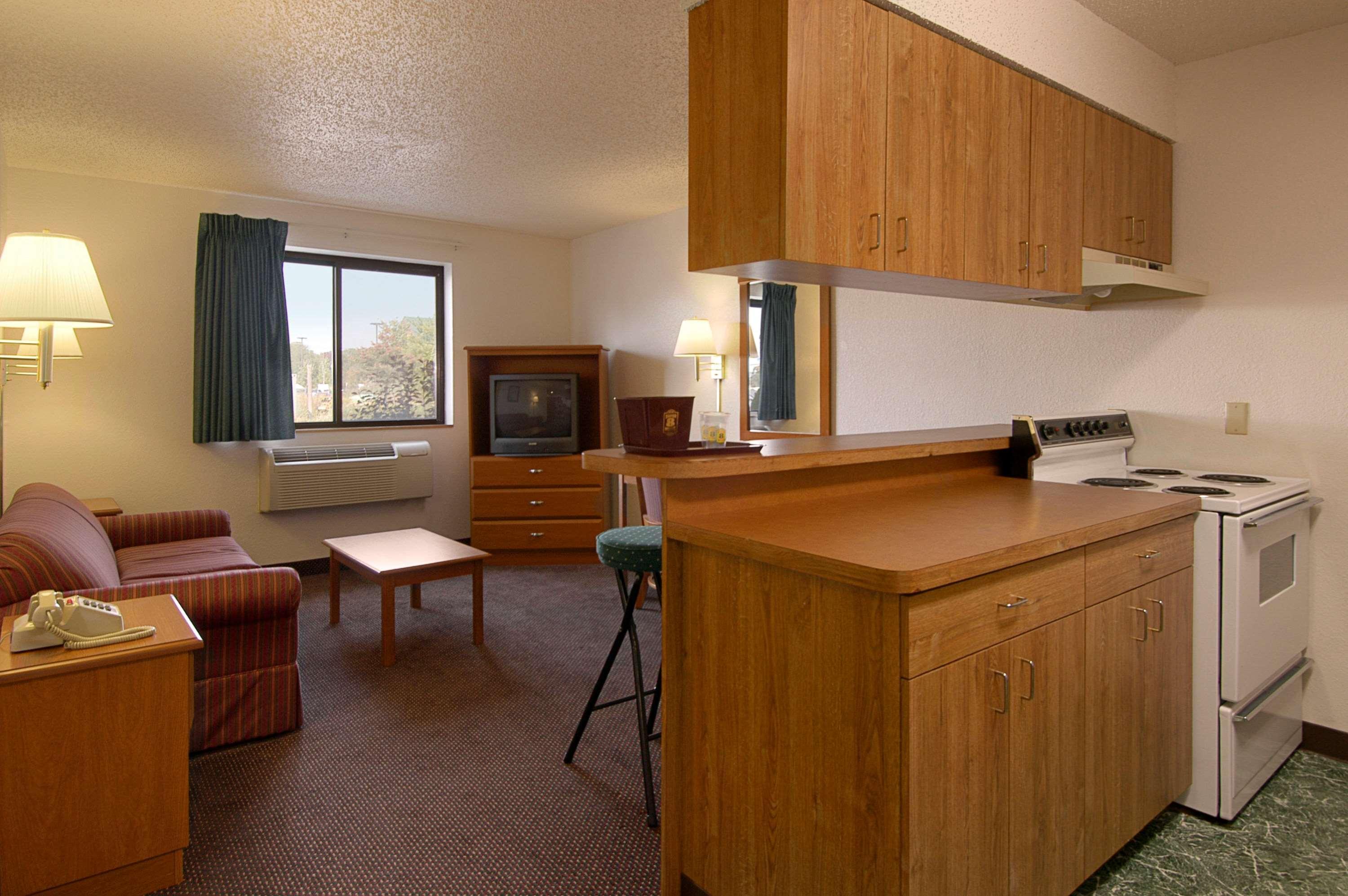 Super 8 By Wyndham Pulaski Luaran gambar